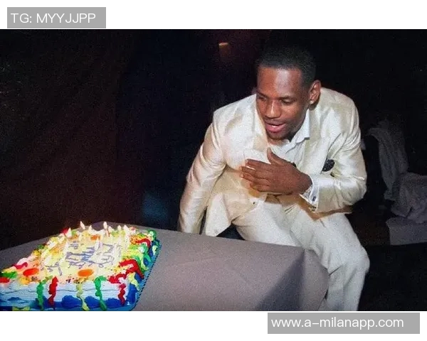 詹姆斯分享20张珍贵照片庆祝第23个赛季荣耀时刻尽情享受篮球人生 詹姆斯分享20张珍贵照片庆祝第23个赛季荣耀时刻尽情享受篮球人生