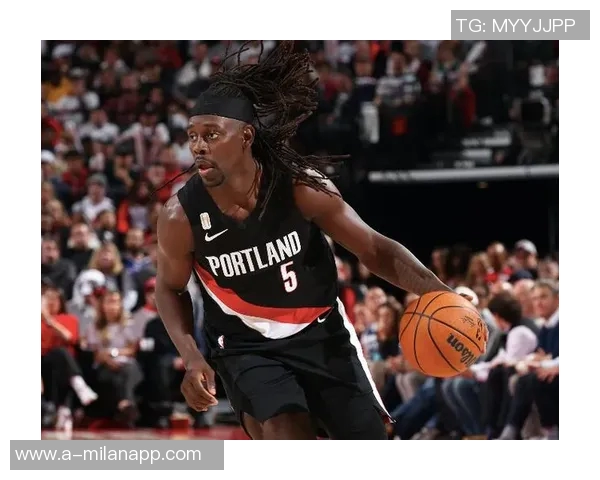 老将霍勒迪状态回暖17投9中贡献22分助力球队表现出色 老将霍勒迪状态回暖17投9中贡献22分助力球队表现出色